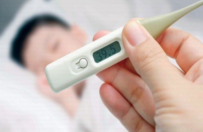  Bé 6 tháng tuổi mắc não mô cầu có tiền sử chưa tiêm vaccine phòng bệnh - Ảnh minh hoạ 