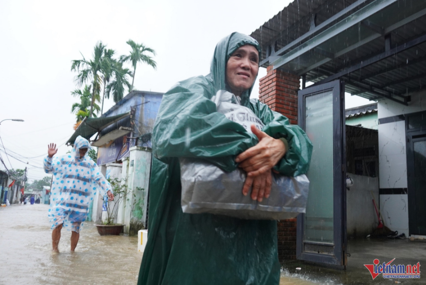  Thời tiết miền Trung có mưa lớn diện rộng - Ảnh: VietNamNet