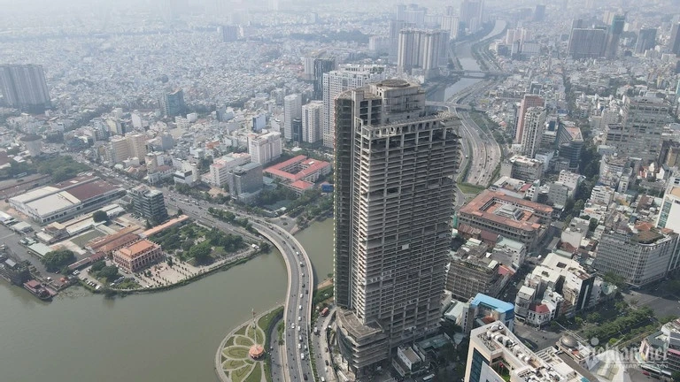  Tòa nhà Sai Gon One Tower (Q1, TPHCM) đang bị kê biên để đảm bảo cho nghĩa vụ bồi thường của bị cáo Trương Mỹ Lan. Ảnh: Hoàng Giám. 