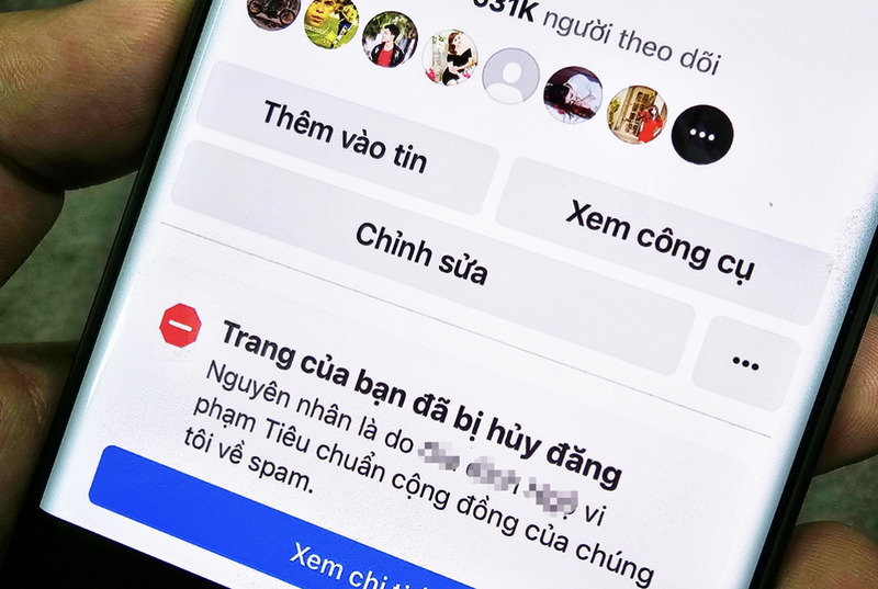  Facebook phải gỡ bỏ nội dung hoặc khoá tài khoản vi phạm khi có yêu cầu từ cơ quan chức năng. Ảnh: Trọng Đạt 