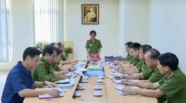   Văn phòng Cơ quan CSĐT Công an TP.HCM họp bàn điều tra, phá án.