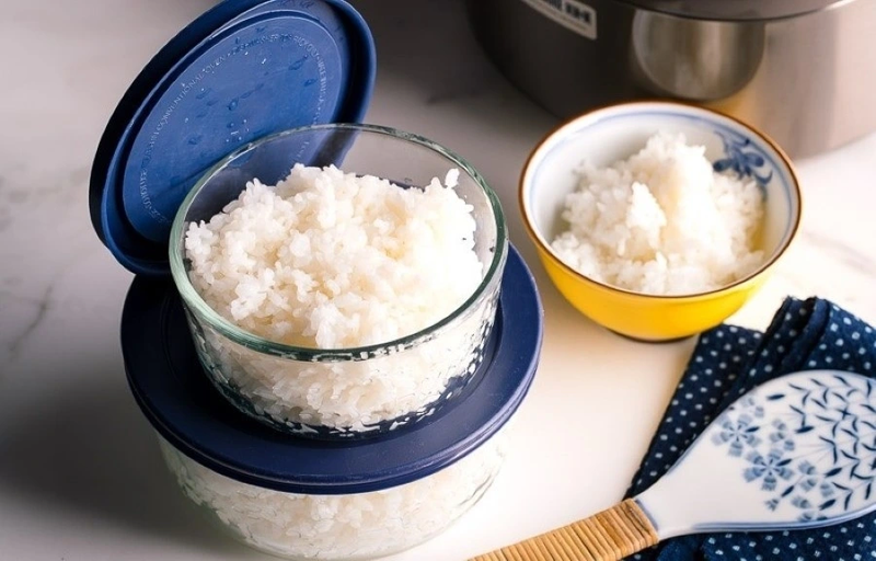  Nhiều người đang tự mang bệnh vào mình vì bảo quản cơm sai cách. Ảnh: Getty Images