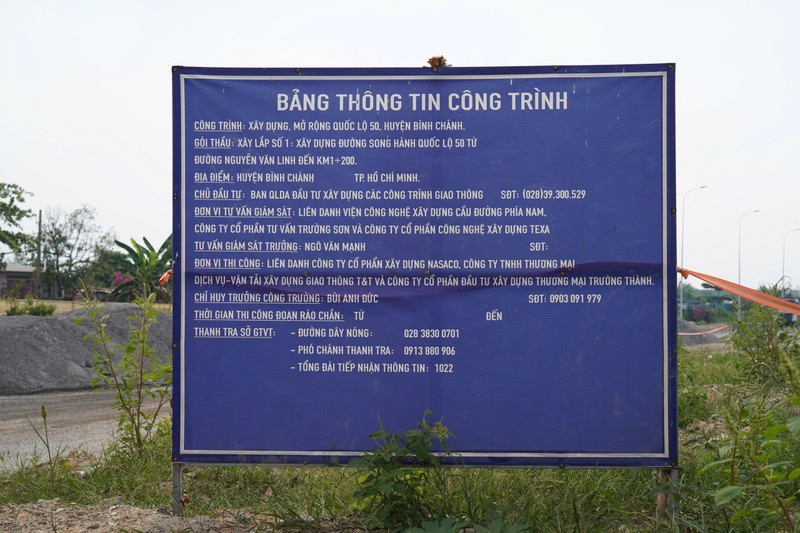  Bảng thông tin công trình.