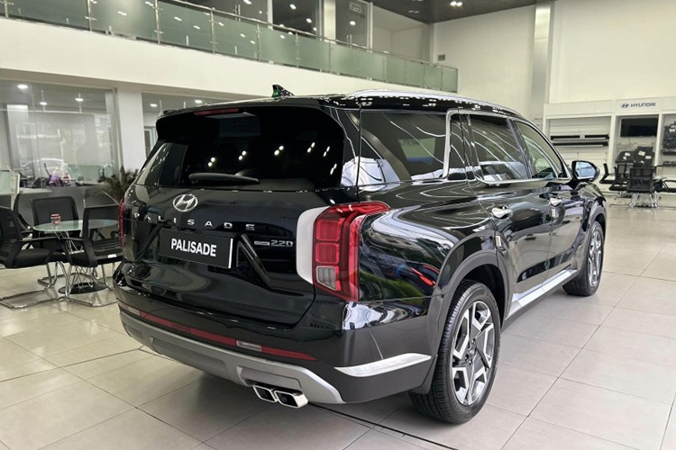   Trước khi giảm giá, Hyundai Palisade vốn đã rất cạnh tranh so với các đối thủ như Ford Explorer và Volkswagen Teramont.