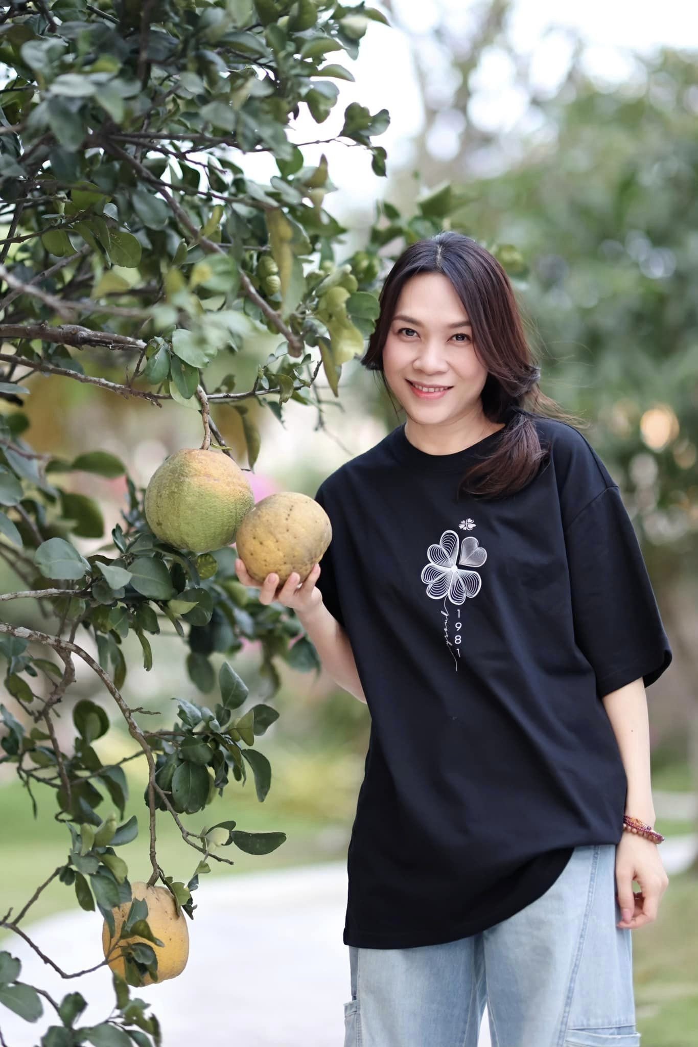 Mỹ Tâm thường xuyên chia sẻ hình ảnh bên trong nhà vườn rộng lớn.