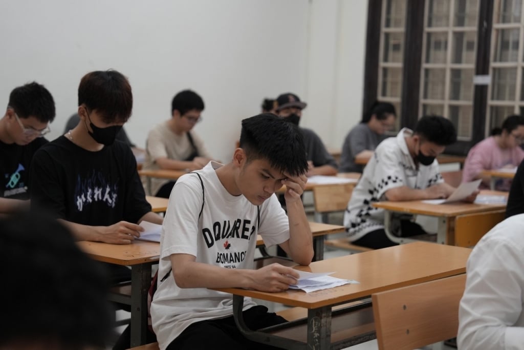Thí sinh Hà Nội dự thi tốt nghiệp THPT 2024. Ảnh: Duy Linh
