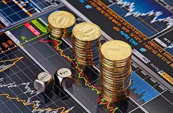 Các chuyên gia khuyến cáo người dân phải luôn thận trọng và tỉnh táo khi gặp các quảng cáo về “làm giàu nhanh chóng”, “việc nhẹ lương cao” hay những lời hứa về “trúng thưởng lớn”. Ảnh minh họa