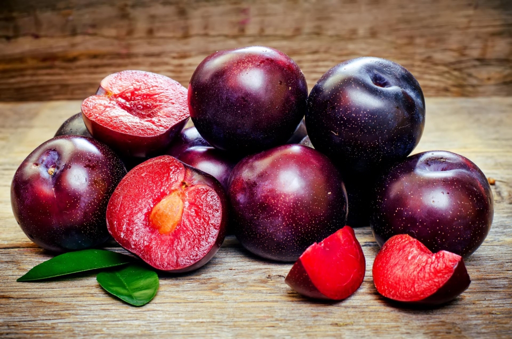 Vitamin C và các khoáng chất trong mận đen giúp tăng cường hệ miễn dịch, bảo vệ cơ thể trước các bệnh nhiễm trùng.