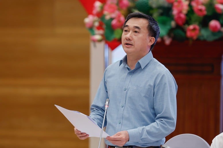 Thứ trưởng Bộ Y tế Trần Văn Thuấn