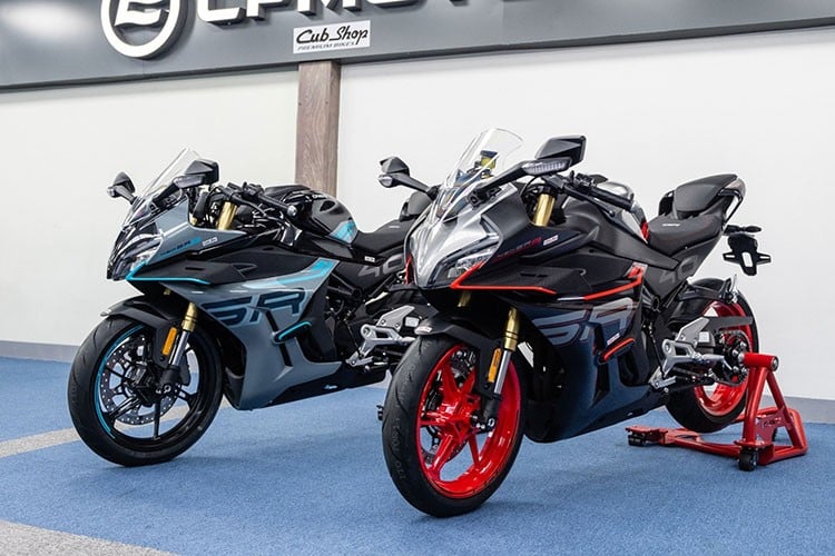 450SR S cạnh tranh Kawasaki ZX-4R và Honda CBR500R tại Việt Nam.