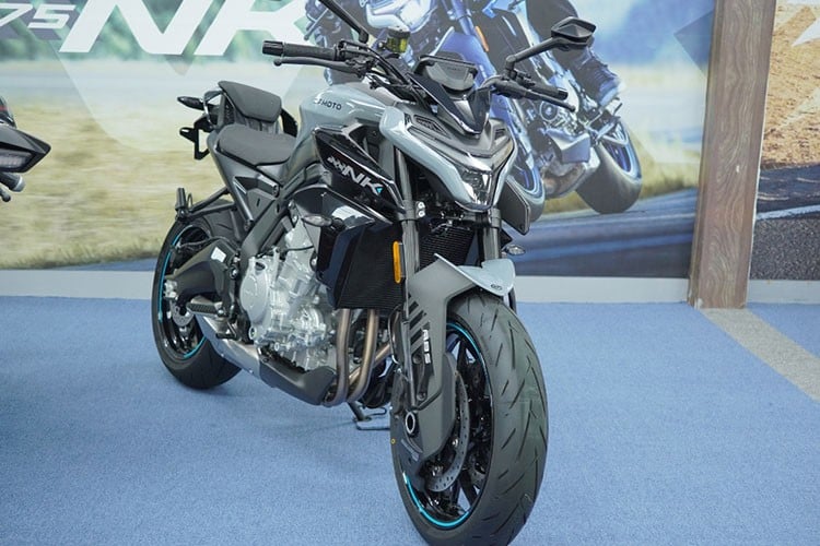675NK - mẫu naked bike hoàn toàn mới, cũng là mẫu xe đầu tiên của CFMoto được trang bị động cơ ba xy-lanh.