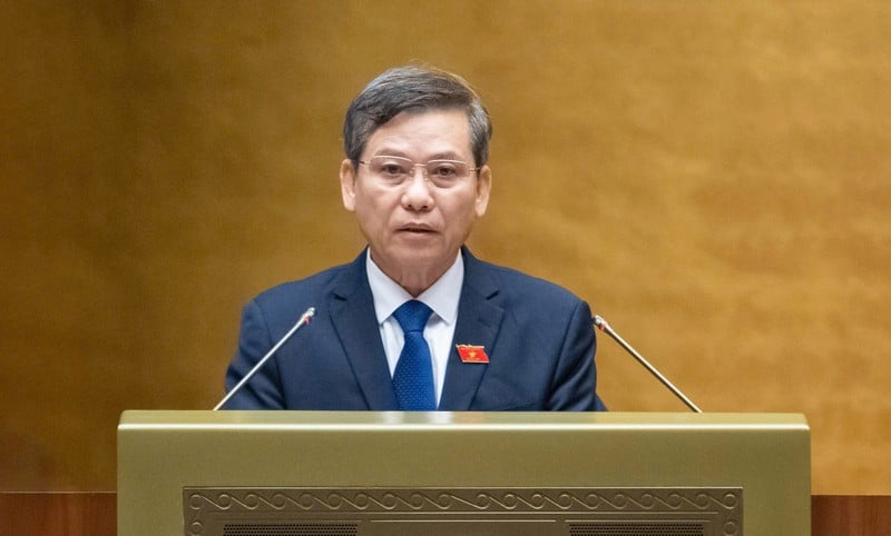 Chánh án Tòa án nhân dân Tối cao Lê Minh Trí trình bày Tờ trình dự án Luật sửa đổi, bổ sung một số điều của Luật Tổ chức Tòa án nhân dân.