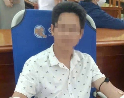Ông Lộc Quang Lý, giáo viên day tiểu học Nguyễn Tri Phương ở xã Ayun Hạ, huyện Phú Thiện bị khởi tố để điều tra hành vi dâm ô.