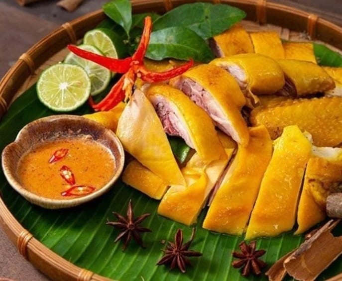 Cách làm gà ủ muối da vàng thịt ngọt đậm, vụng mấy cũng làm ngon ơ
