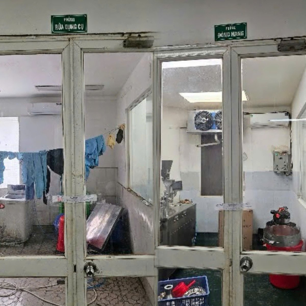 Nhà máy sản xuất của các đối tượng