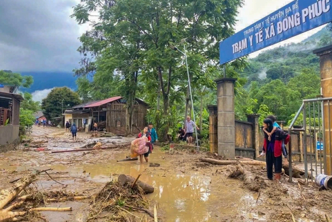 Cảnh tan hoang tại khu vực trung tâm xã Đồng Phúc sau trận lũ quét. Ảnh: Báo Dân Trí.