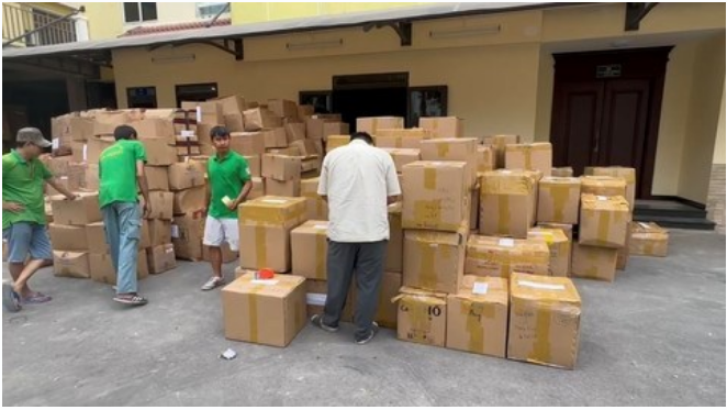 Đầu năm 2025, Công an TPHCM đã triệt phá đường dây thuốc giả trị giá hàng chục tỉ đồng, bắt giữ 22 đối tượng liên quan - Ảnh: Báo Lao Động