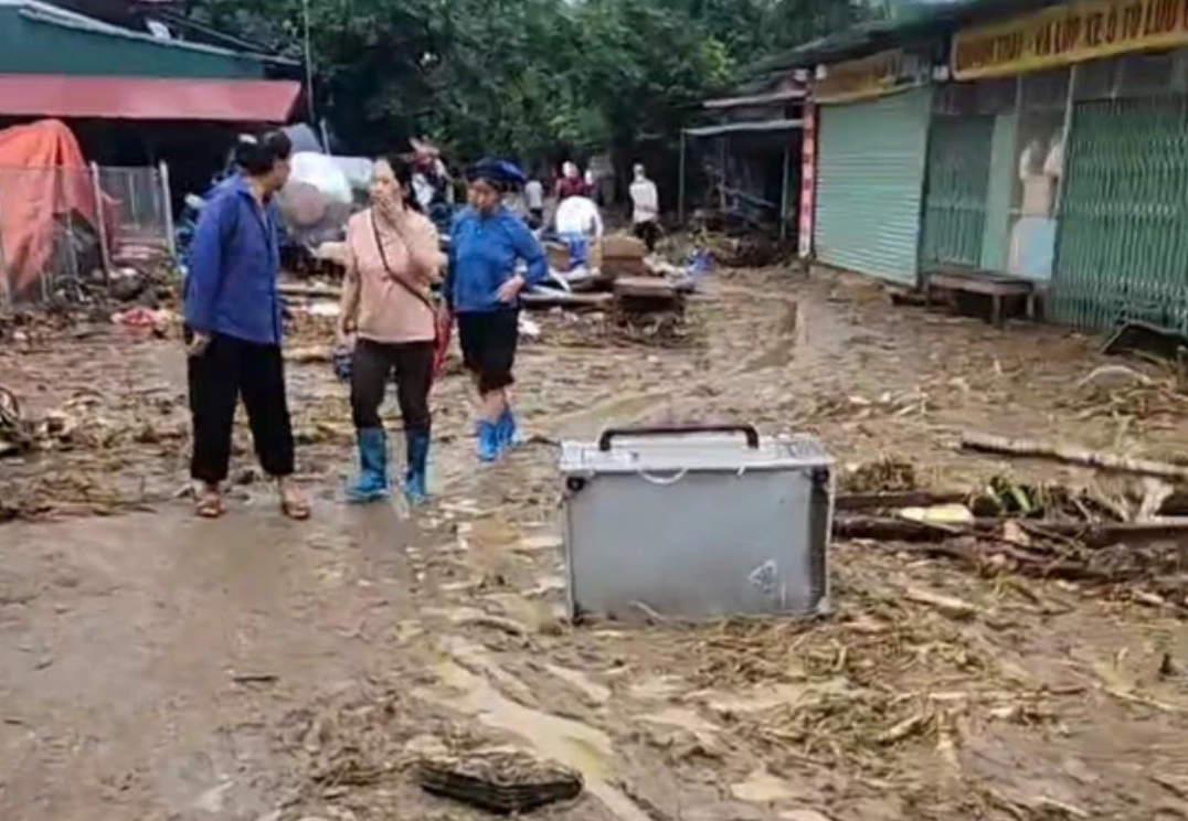 Nhiều khu dân cư tại huyện Ba Bể chịu thiệt hại khi lũ quét qua - Ảnh: Báo Người Lao Động