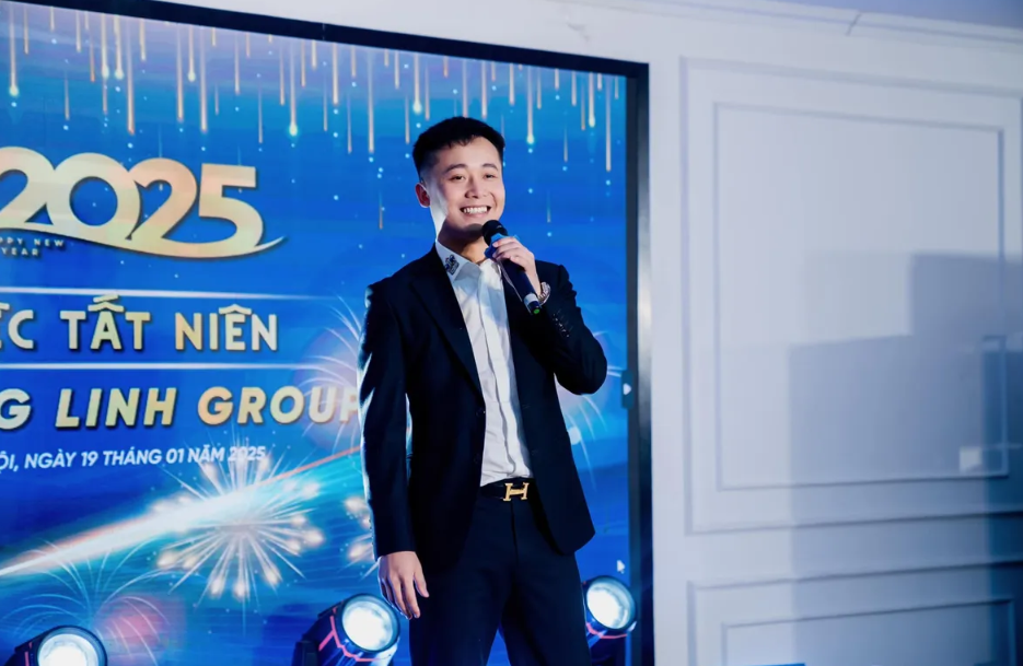 Trước khi bị khởi tố, Quang Linh không chỉ là người truyền cảm hứng cho giới trẻ, mà còn là biểu tượng của lòng nhân ái