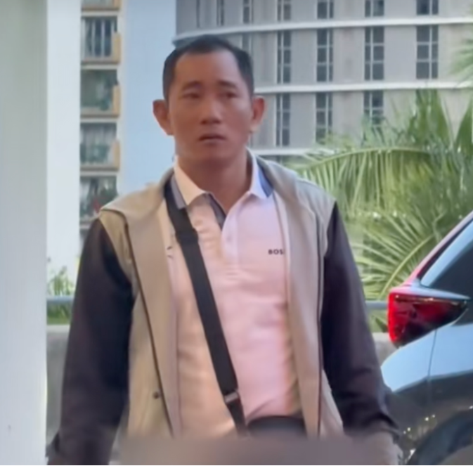 Lần gần nhất bố Thùy Tiên xuất hiện là vào đầu tháng 5, ông làm tài xế đưa Hoa hậu Ý Nhi ra sân bay đi thi quốc tế