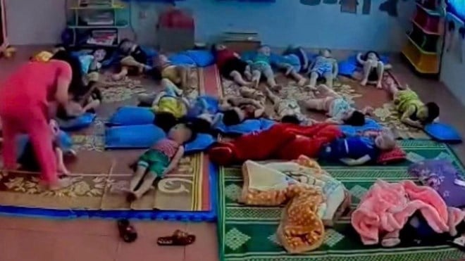 Tạm đình chỉ công tác 15 ngày (từ ngày 20/5) cô Đ.T.A., giáo viên Trường Mầm non Hoa Mai, nhằm phục vụ kiểm tra, xác minh hành vi bạo lực trẻ em. Ảnh: Báo Dân Trí.
