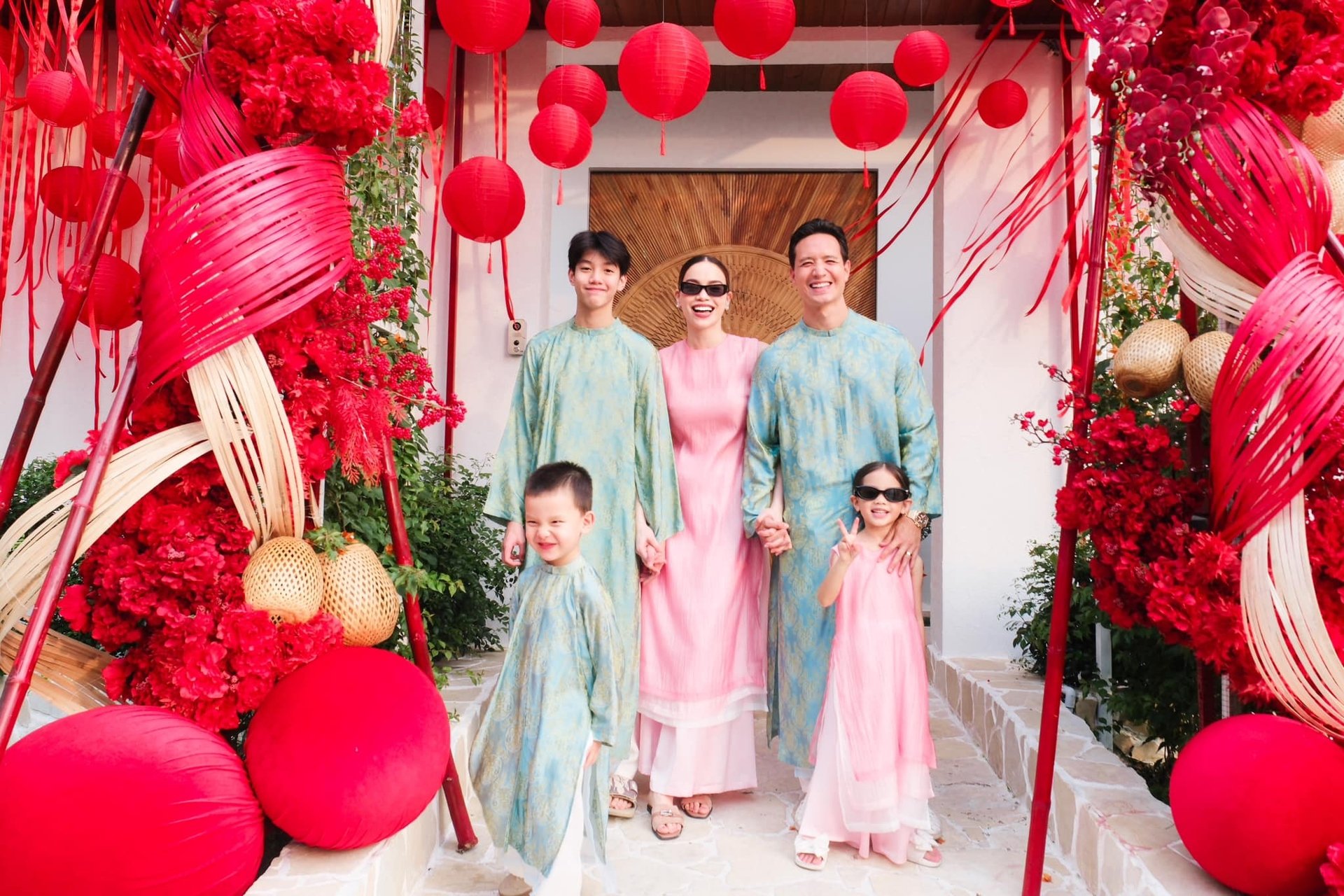 Gia đình Hồ Ngọc Hà không phân biệt con chung, con riêng.