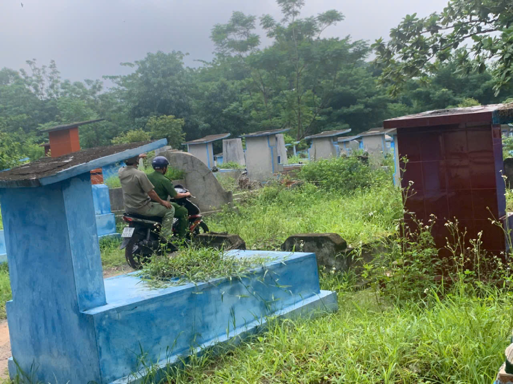 Nghĩa trang nơi tìm thấy thi thể - Ảnh: VietNamNet