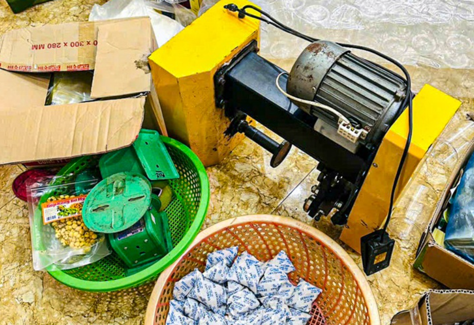 Tang vật trong vụ án - Ảnh: Báo Tuổi Trẻ