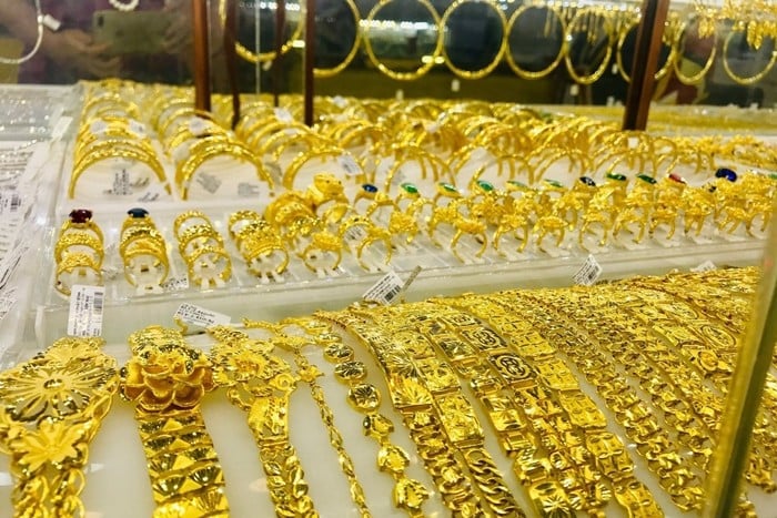 Giá vàng trong nước và thế giới giảm nhanh. Ảnh minh họa