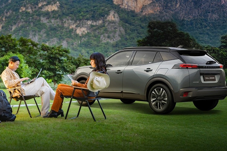 Với mẫu SUV Coupe Peugeot 408 thế hệ mới, khách hàng hưởng ưu đãi 22 triệu đồng, trả trước từ 201 triệu đồng.