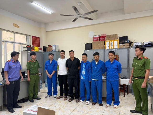Các đối tượng tại cơ quan công an. Ảnh Công an tỉnh Đồng Nai