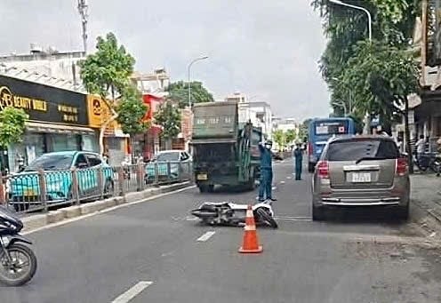 Bước đầu xác định nạn nhân tên Lê Văn Mai (70 tuổi). Ảnh: Báo Người Lao Động.
