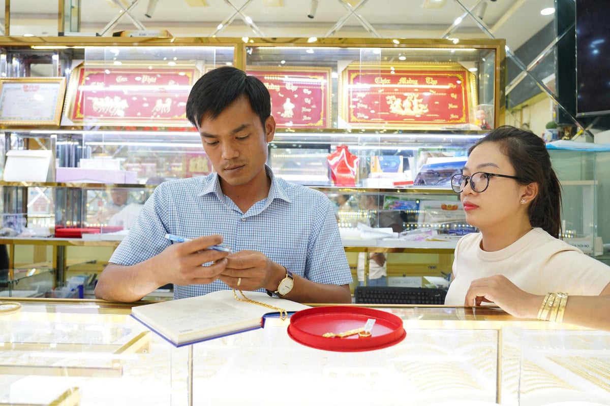 Đoàn kiểm tra không phát hiện có vi phạm về ghi nhãn hàng hóa cũng như không phát hiện trường hợp xâm phạm quyền về sở hữu công nghiệp.