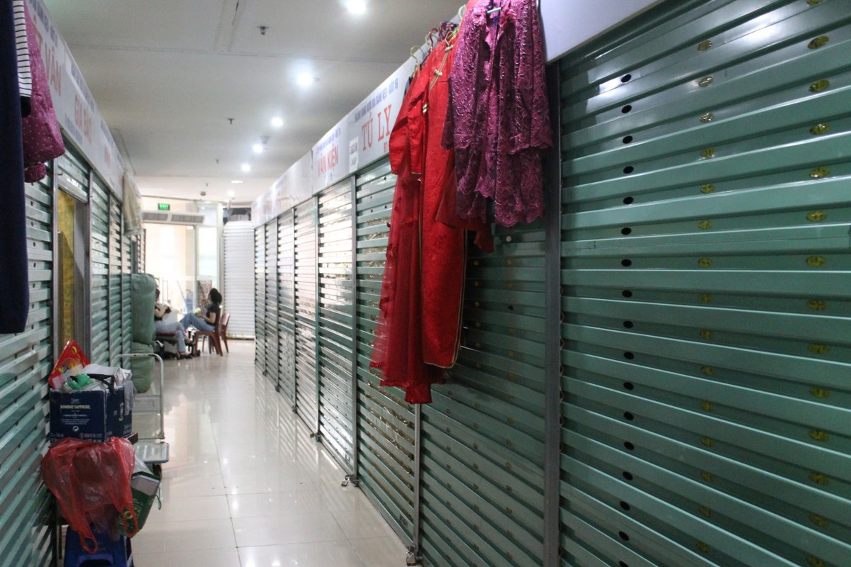 Nhiều cửa hàng kinh doanh đóng cửa.
