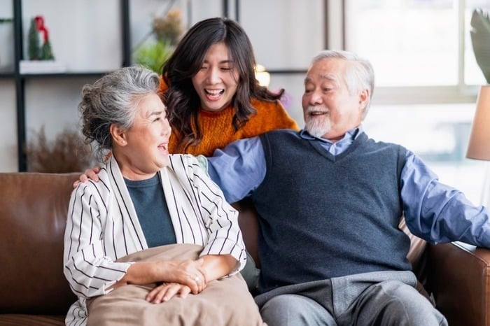  Nhiều người trẻ hiện nay dù đã đi làm nhưng vẫn chưa thoát khỏi lối sống “vừa đủ qua tháng”.