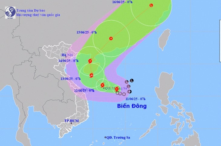 Áp thấp nhiệt đới trên Biển Đông đã mạnh lên thành cơn bão tên quốc tế là Wutip. Ảnh: Báo Tuổi Trẻ.