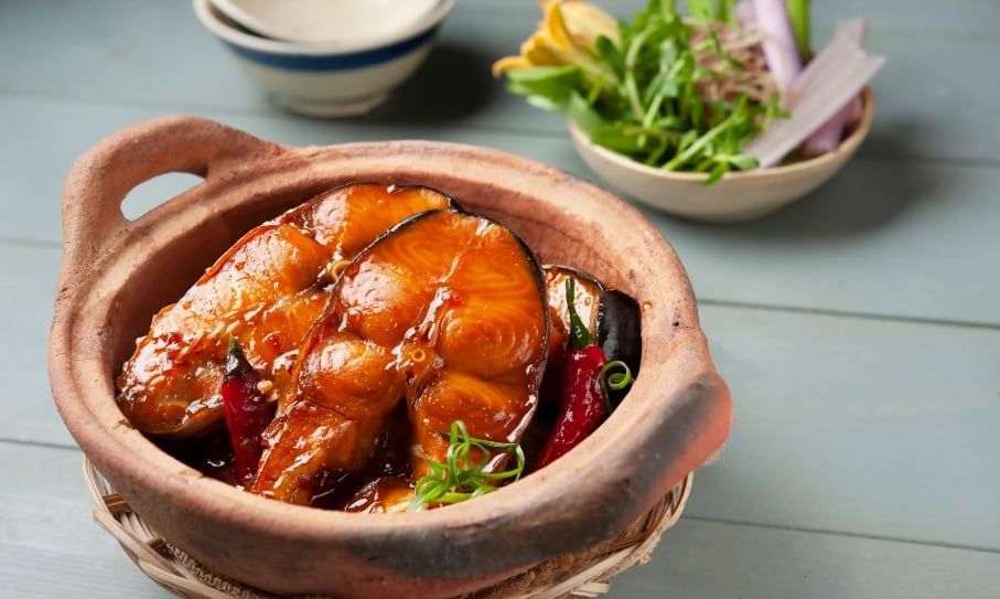 Cá kho tộ thơm ngon đúng điệu (Ảnh minh họa)