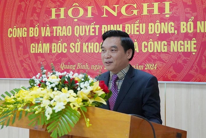 Đang còn 58 tháng công tác, nhưng Nguyễn Trần Quang - Giám đốc Sở Khoa học và Công nghệ đã xin nghỉ hưu sớm.