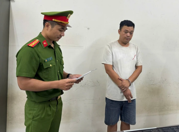 Tài xế taxi Thái Ngọc Anh - Ảnh: Báo Người Lao Động