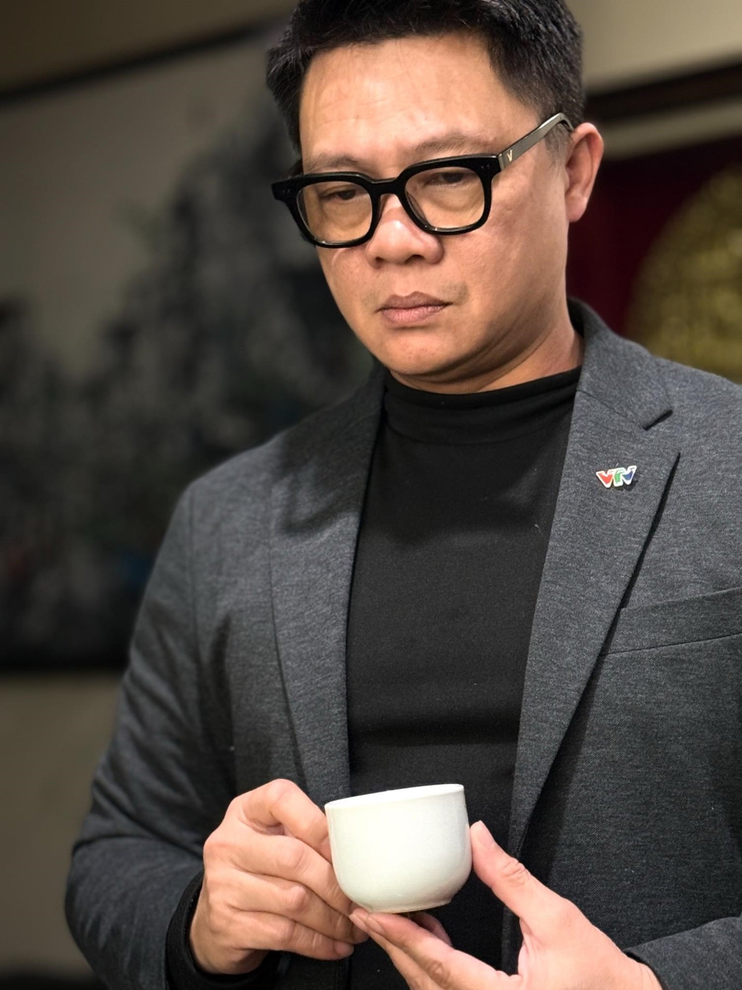 BTV Quang Minh cho biết anh đang làm việc cùng luật sư để khởi kiện nhãn hàng vì đã lừa dối chính anh