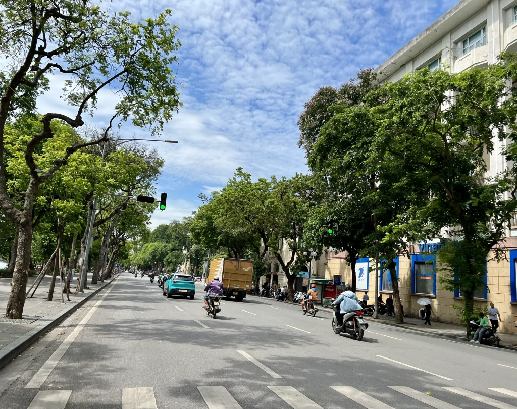 Dự báo thời tiết 10 ngày tới từ đêm 22/6 đến ngày 2/7 cho Hà Nội và cả nước. Ảnh: Vân Lê