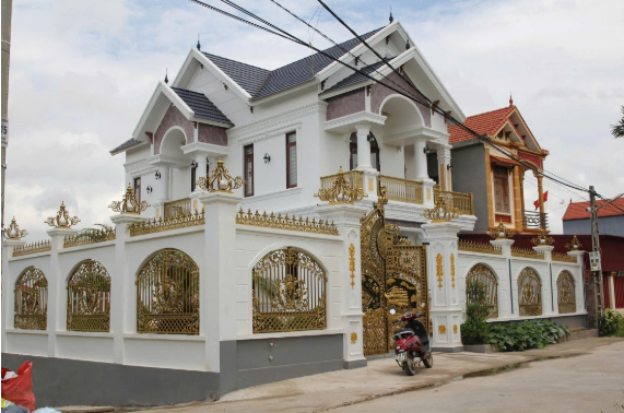 Căn nhà của một trong những đối tượng cầm đầu băng nhóm lừa đảo tại tỉnh Bắc Ninh - Ảnh: VietNamNet