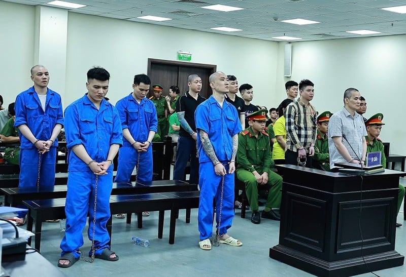  Các bị cáo tại phiên tòa.
