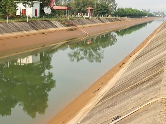  Kênh thuỷ lợi Ngàn Trươi (Hà Tĩnh).