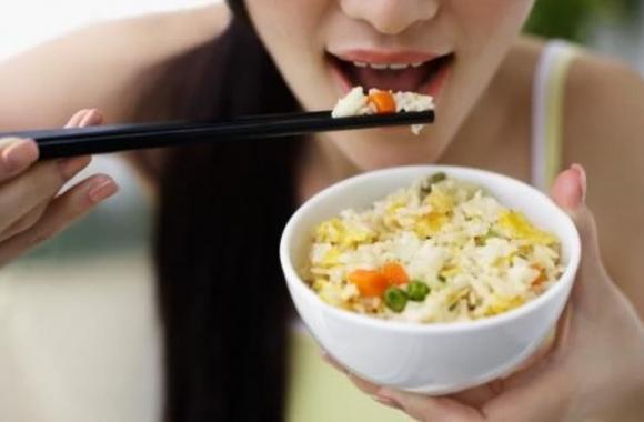 Cách ăn uống để giảm cân hiệu quả (Ảnh minh họa).
