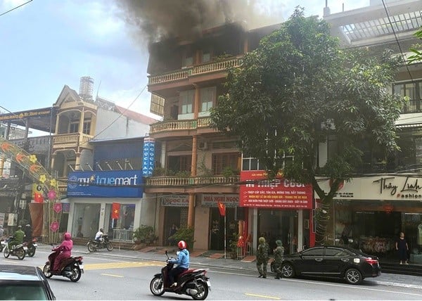 Khu vực xảy ra vụ hoả hoạn được xác định là nơi để chăn, ga gối đệm. Ảnh: XĐ