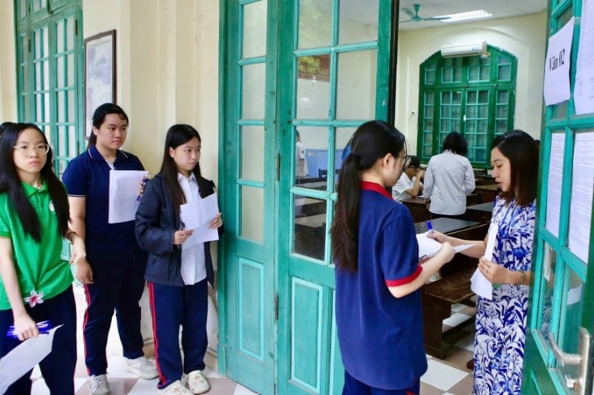 Dự kiến, chiều nay (4/7), kết quả điểm thi vào lớp 10 năm học 2025-2026 sẽ chính thức được công bố. Ảnh: Duy Khánh