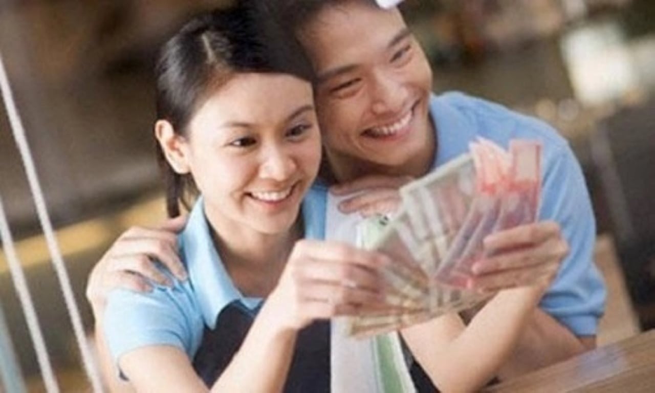  Khi vợ giữ tiền gia đình sẽ hạnh phúc hơn. (Ảnh minh họa)