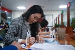 Tùy theo năng lực, ứng viên có thể thi tuyển trực tiếp vào vị trí chuyên viên, chuyên viên chính, chuyên viên cao cấp hoặc chức vụ lãnh đạo. Ảnh minh hoạ: Thạch Thảo