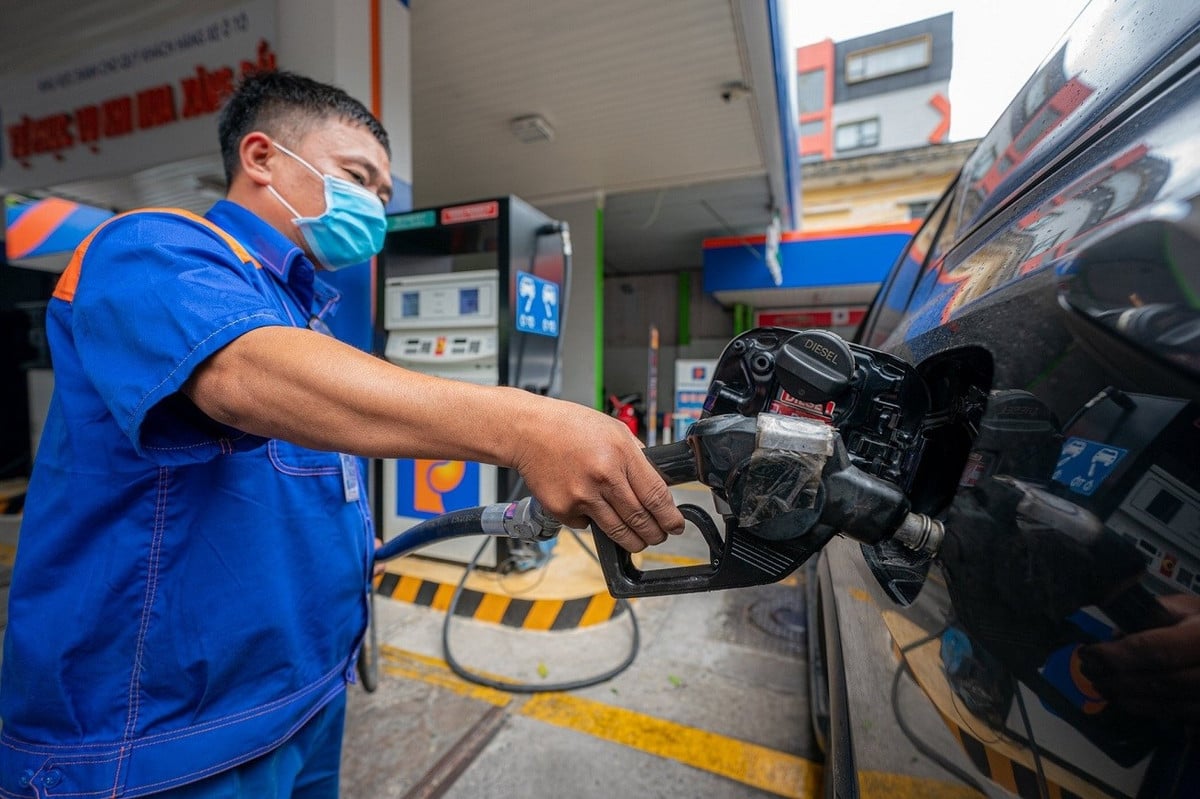 Giá xăng tăng từ chiều nay. Ảnh: Báo Chính phủ